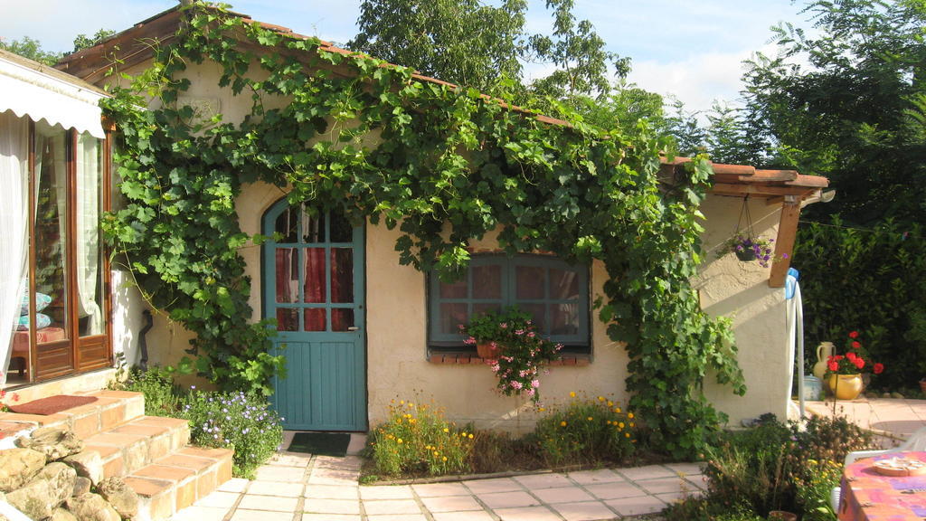 Chambre D'Hotes Oeuil De Bouc Madiran Rom bilde
